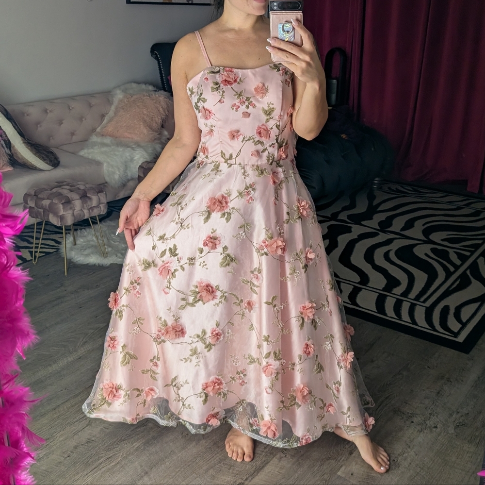 Beautiful Vintage made Pink Floral Tulle corset wedding dress Large